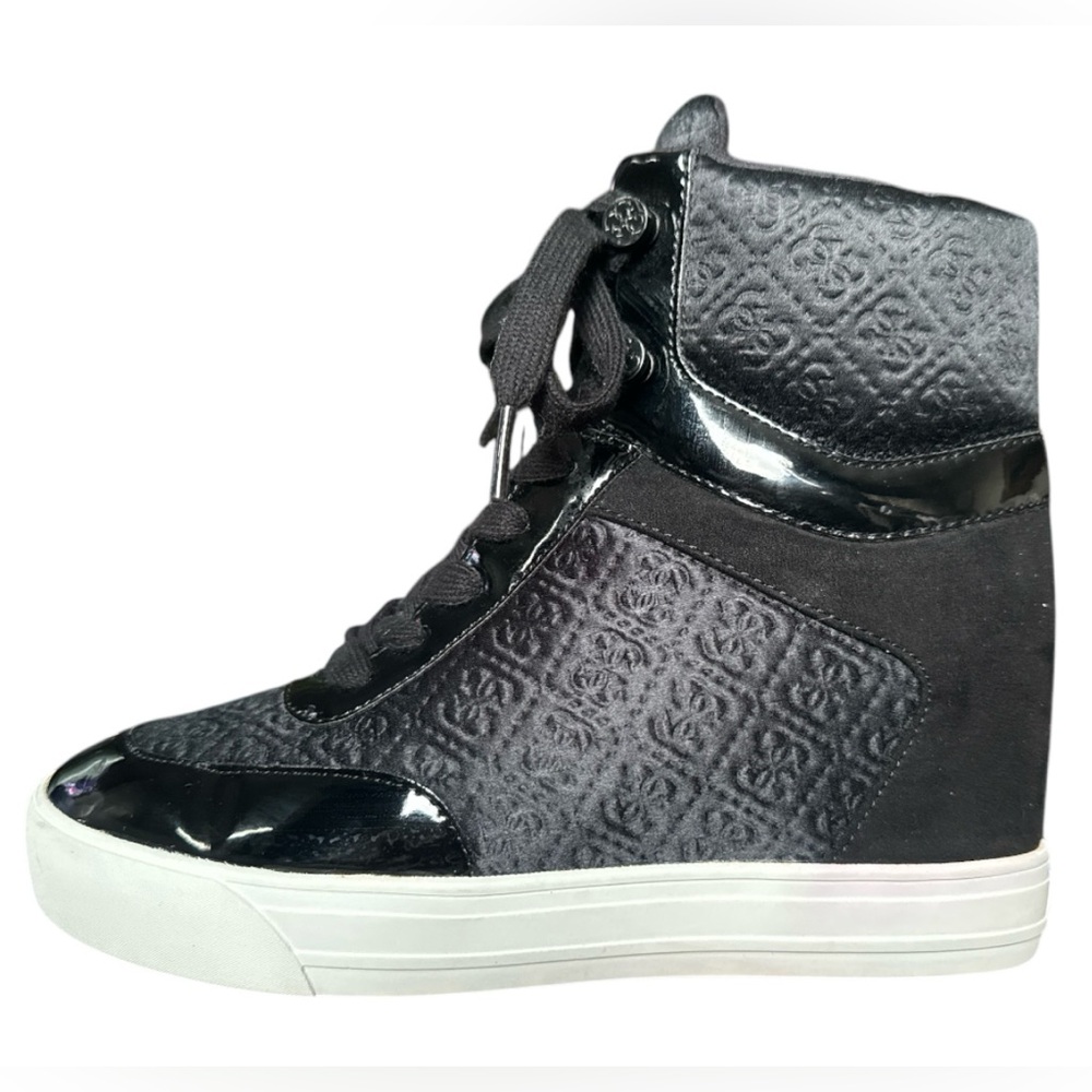 GUESS Women's DAYLANA Logo High-Top Wedge Sneakers size:‎ 9.5
BLACK MULTI FABRIC